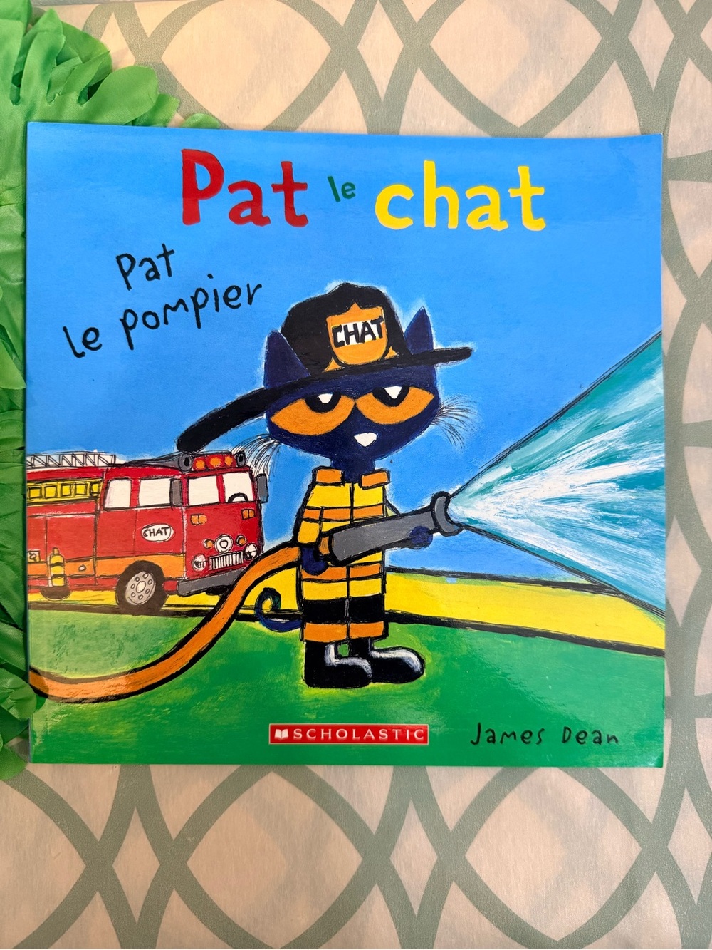 10/$25 •‎ Scholastic Pat Le Chat Pat Le Pompier Paperback